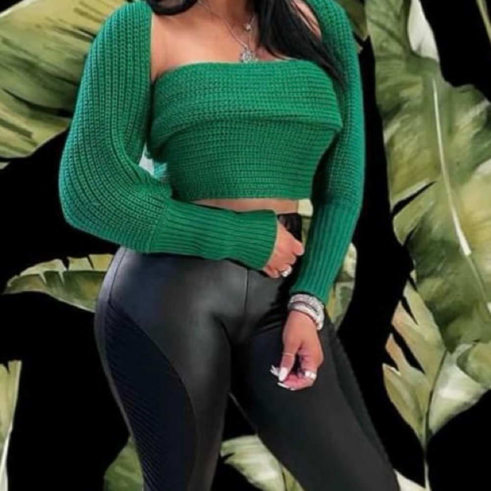 New Versatile green crop shrug
